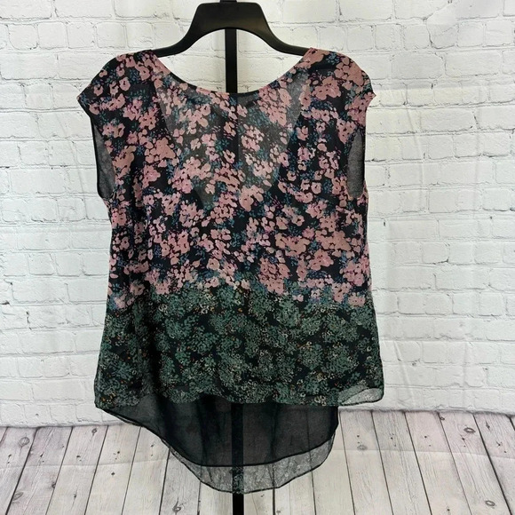 Elizabeth and James 100% Silk Sheer Floral Top Size Small - Picture 1 of 7
